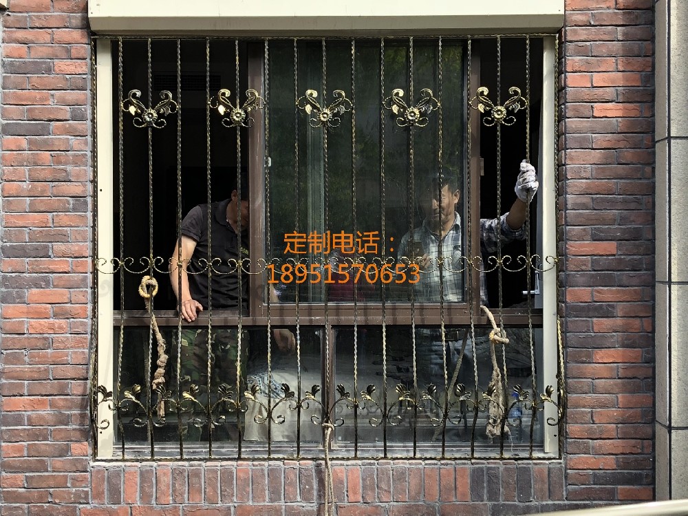 经典款铁艺防盗窗