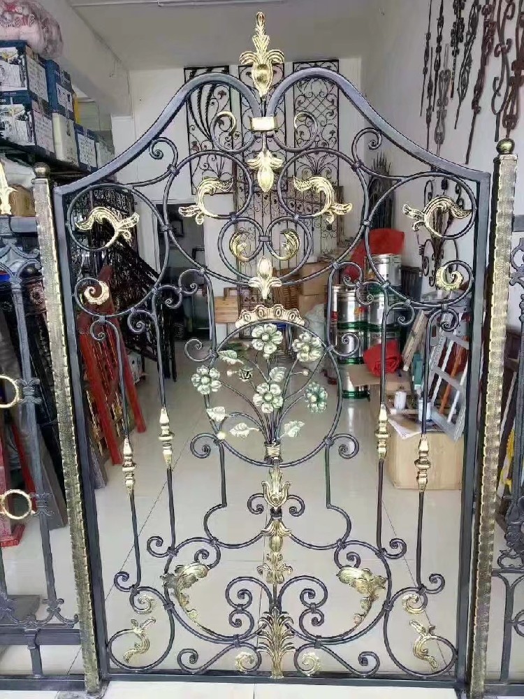 铁艺小门